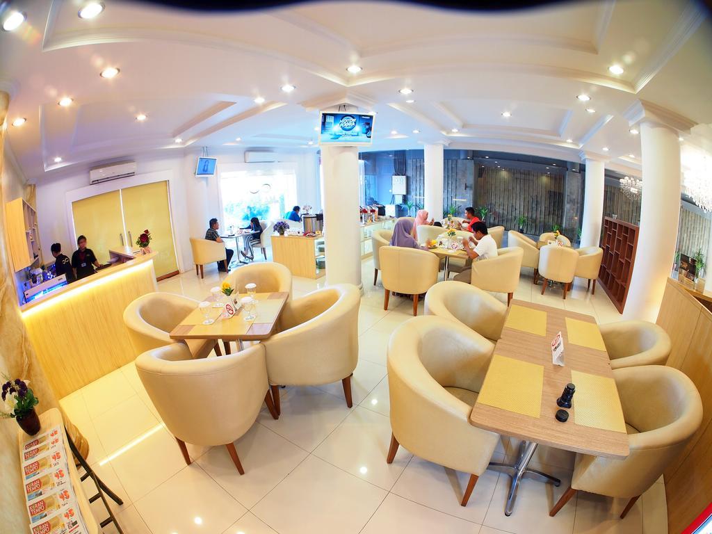 Maven Fatmawati Hotel Jakarta Exterior foto