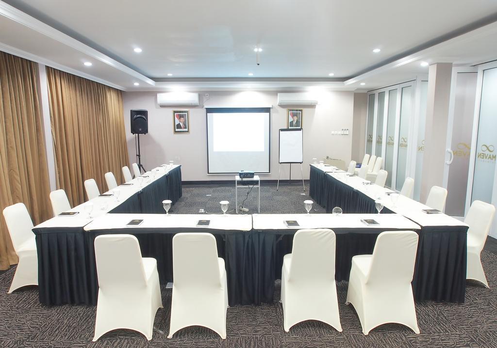 Maven Fatmawati Hotel Jakarta Exterior foto